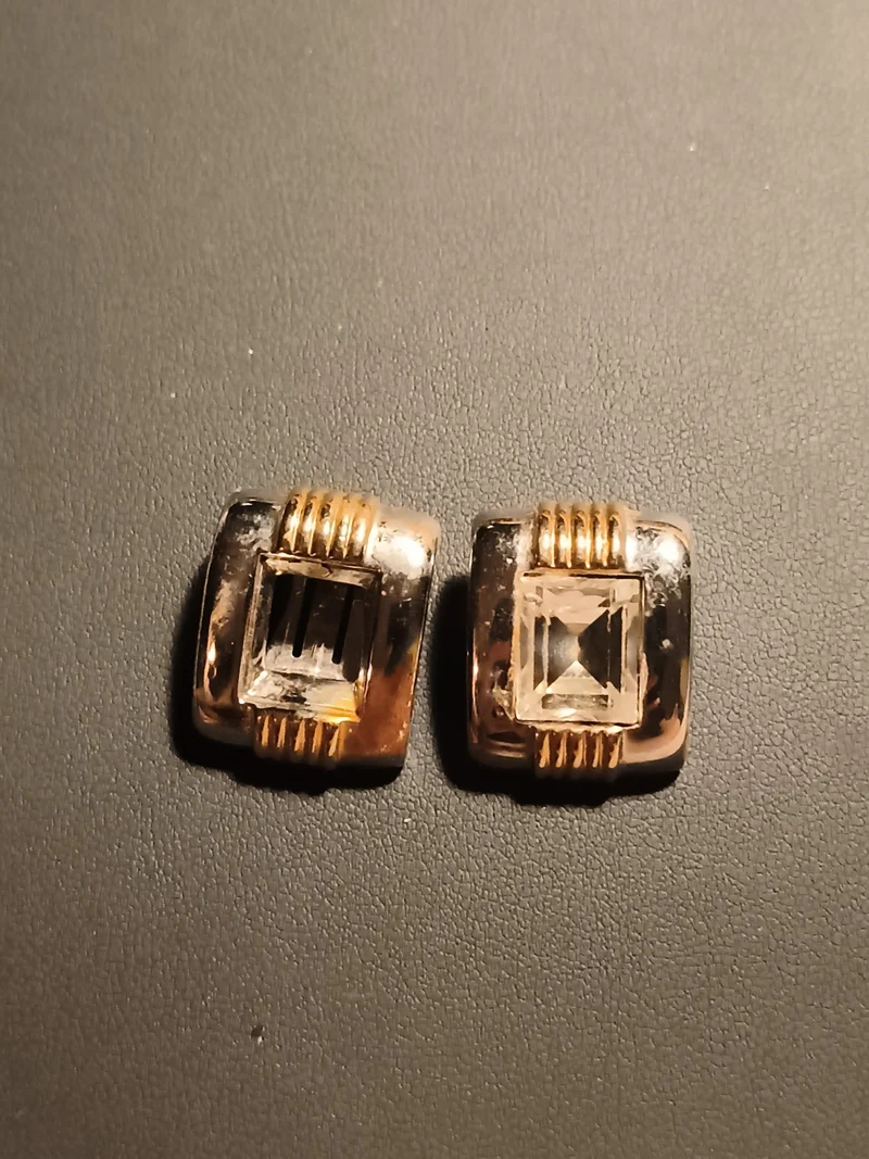 Paire de clips d’oreilles vintage fantaisie, cabochon carré, bicolore doré