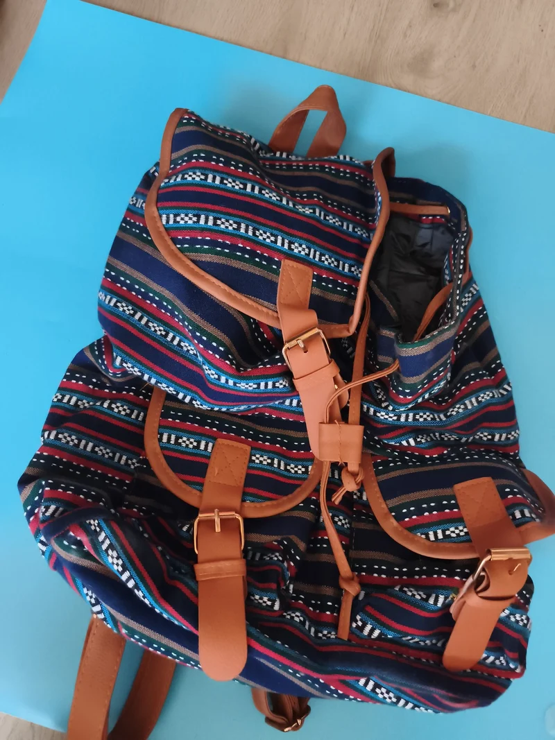 Sac à dos vintage motif ethnique rayé, lanières aspect cuir, multicolore