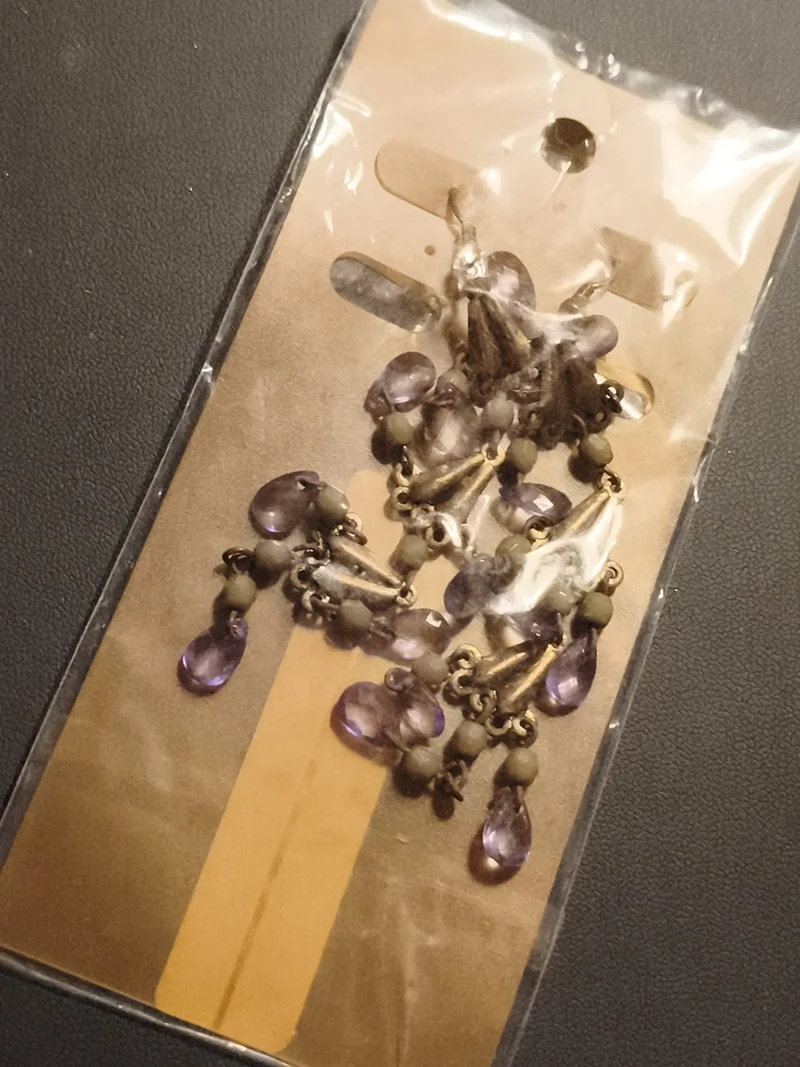 Boucles d'oreilles vintage pendantes pampilles violettes deadstock ancien magasi