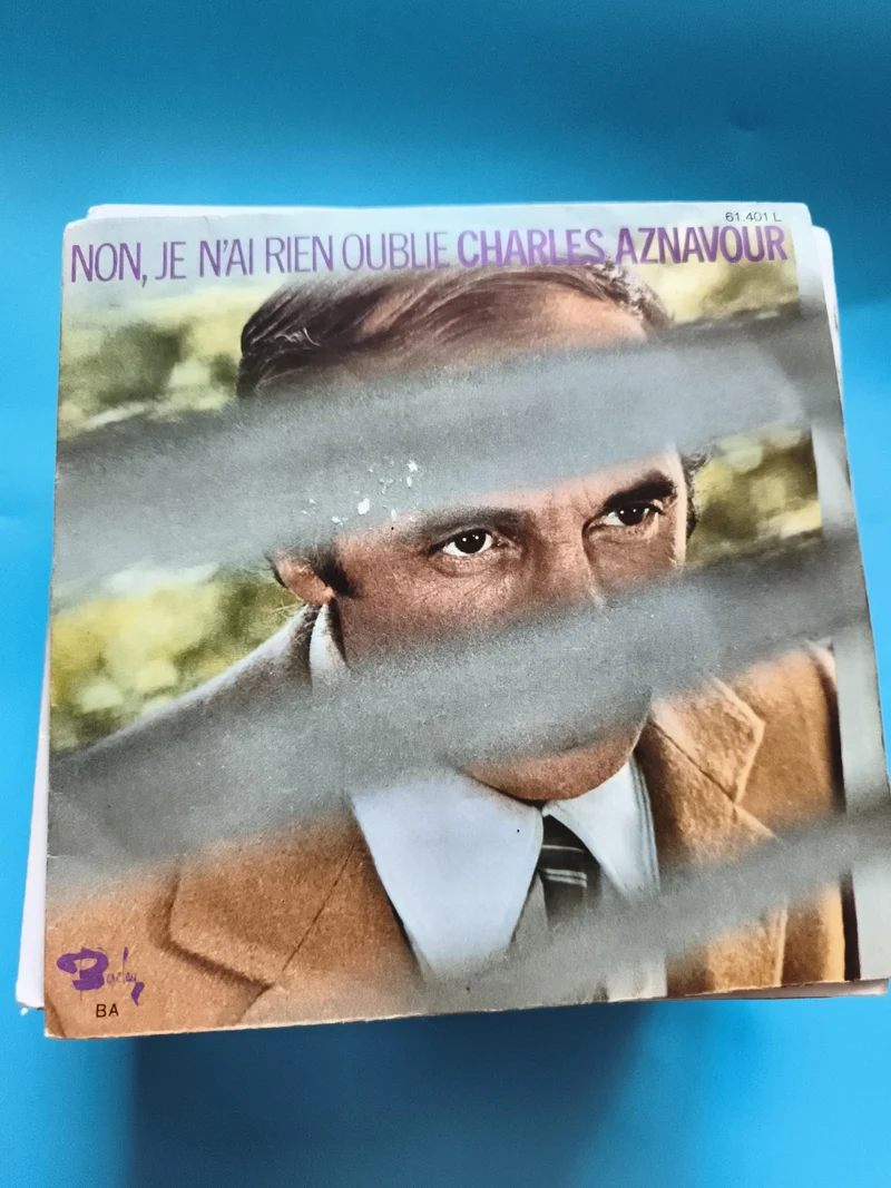 Vinyle 45 tours Charles Aznavour Non Je N'ai Rien Oublié Barclay pochette photo