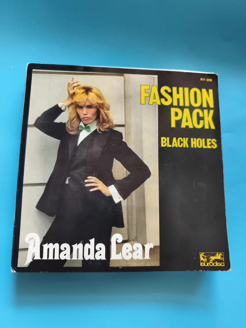 Vinyle 45 tours Amanda Lear Fashion Pack Black Holes Eurodisc pochette