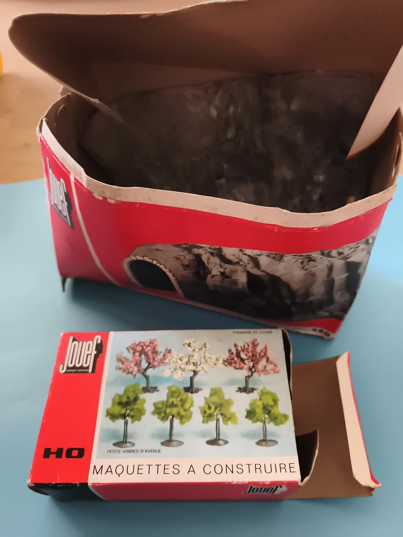 Maquette décor Jouef HO boîte vide, emballage maquette arbres avenue