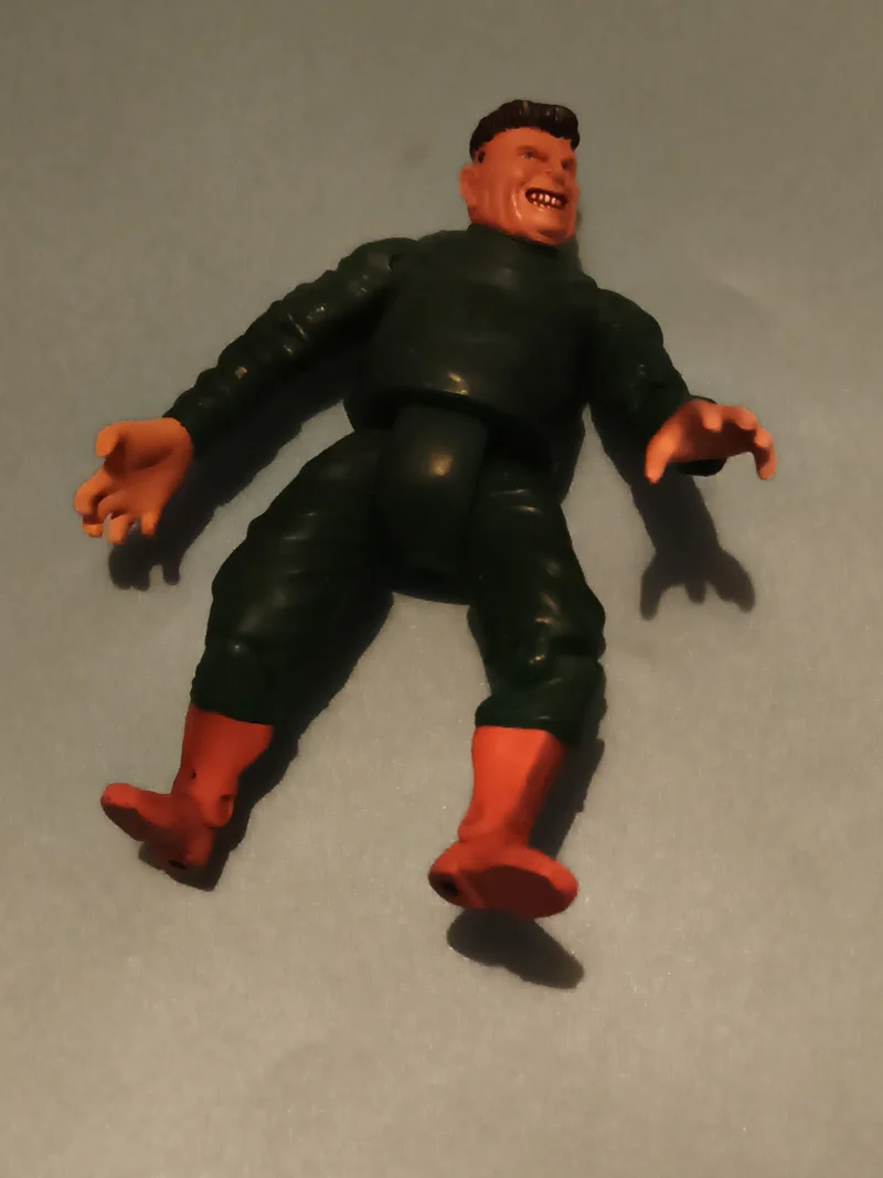 Figurine articulée Doctor Octopus costume vert bottes rouges Spider-Man