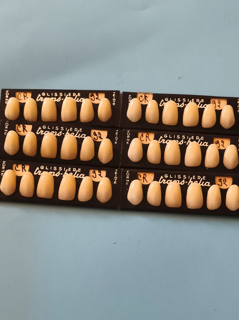 Dents artificielles vintage Glissière trans-bela teinte 92 lot rare prothèse den