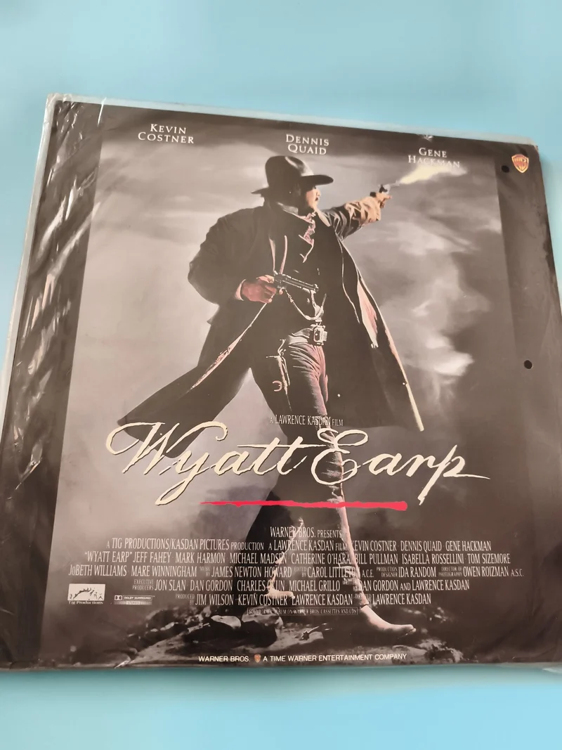 Laserdisc Wyatt Earp Warner Bros import japonais Kevin Costner western
