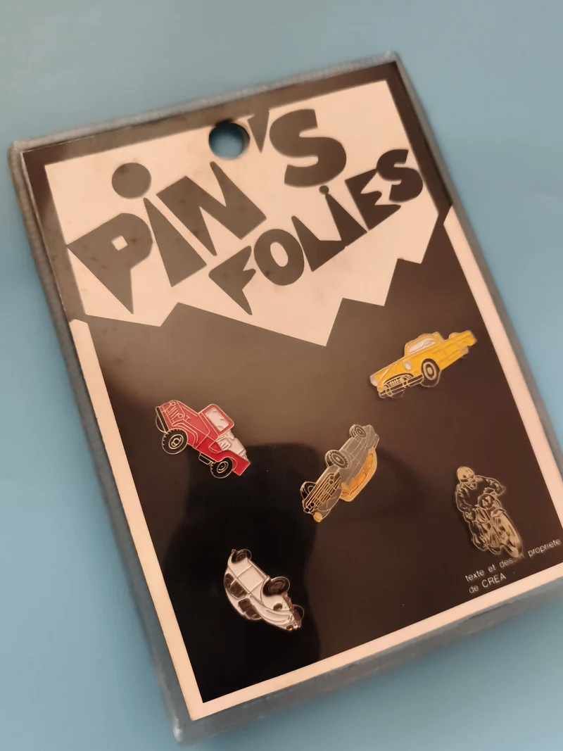 Lot pin's Pin's Folies véhicules autos moto émaillés thème transport