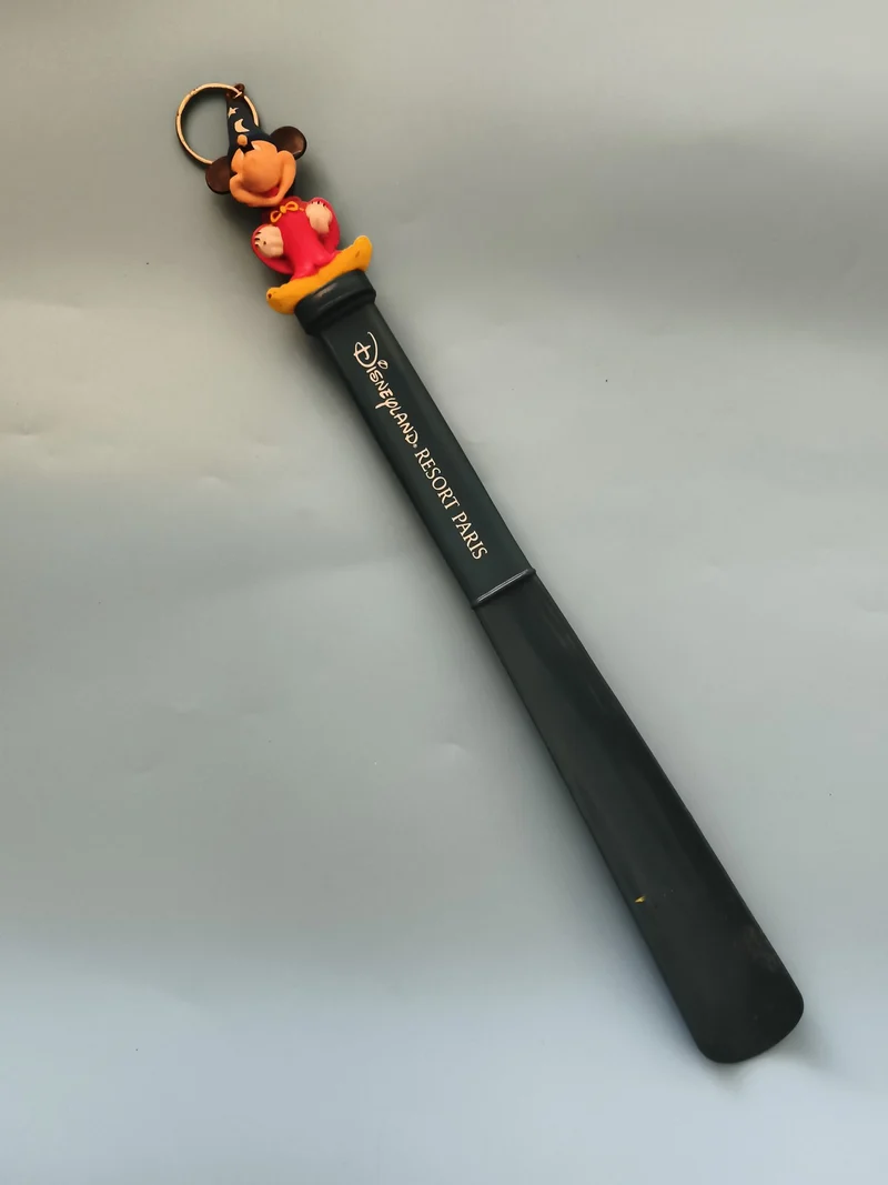 Chausse-pied Disneyland Paris Mickey Fantasia porte-clés noir Disney Resort