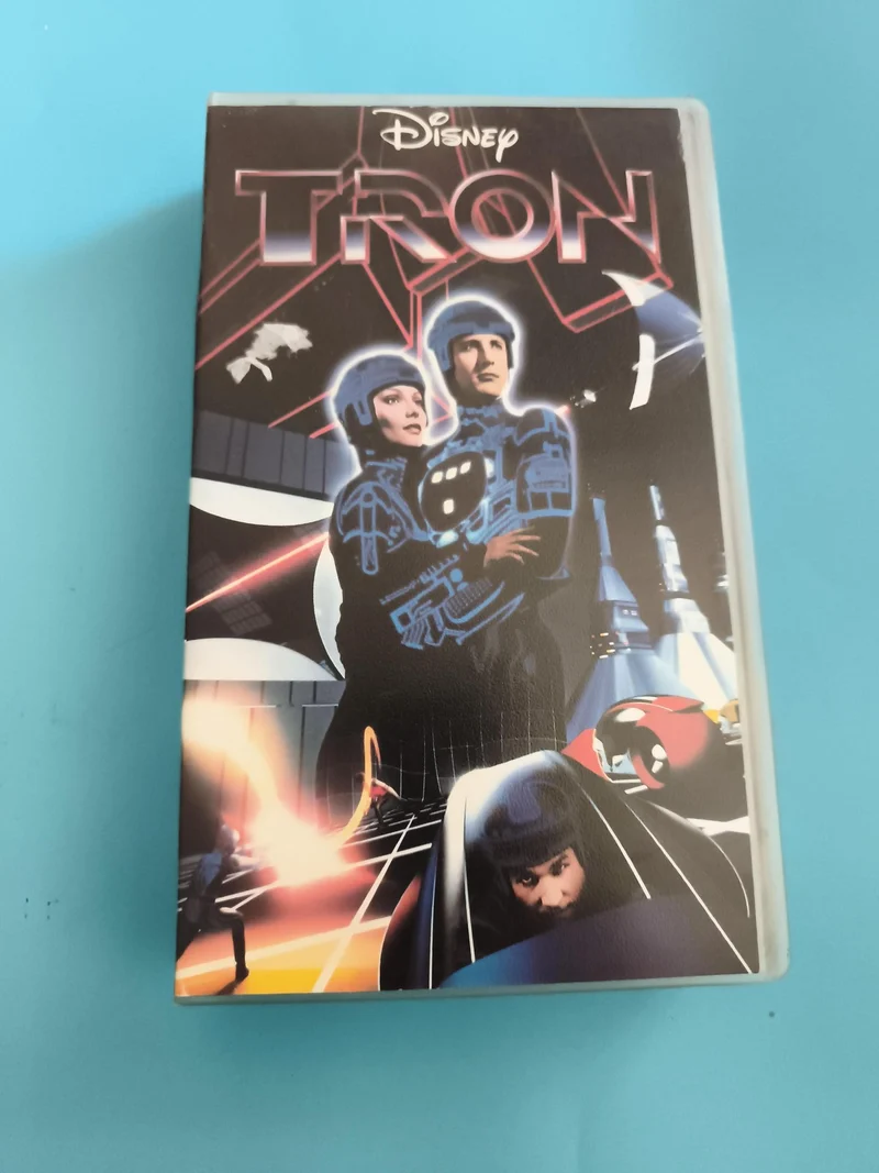 Cassette vidéo Disney TRON jaquette illustrée film science-fiction années 80