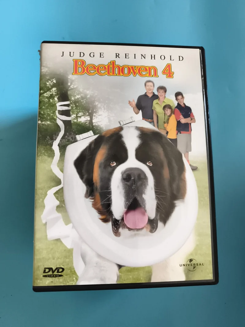 DVD Beethoven 4 Universal Judge Reinhold film famille comédie Saint-Bernard