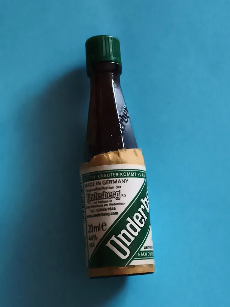 Mignonnette Underberg vintage 20ml 44% vol liqueur Allemagne mini bouteille