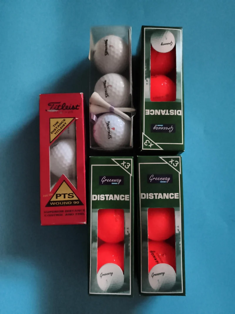 Lot balles de golf Titleist Spalding Greenway Distance blanches et rouges