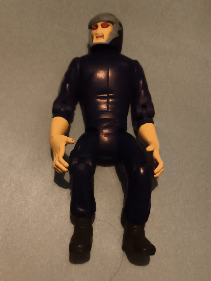 Figurine articulée Batman méchant costume noir casque gris DC Comics