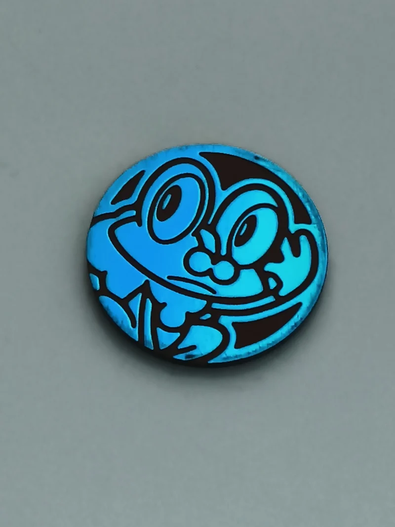 Badge Pokémon Grenousse bleu motif stylisé pin bouton