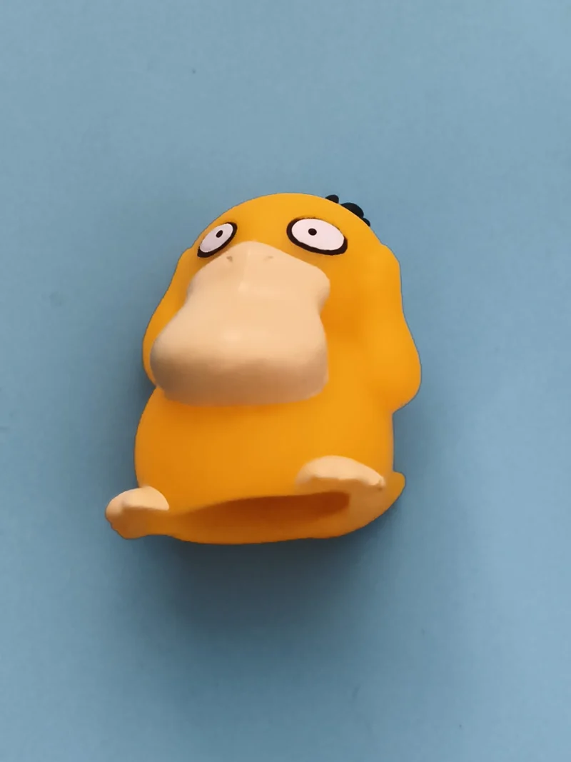 Marionnette doigt Psykokwak Pokémon jaune figurine finger puppet