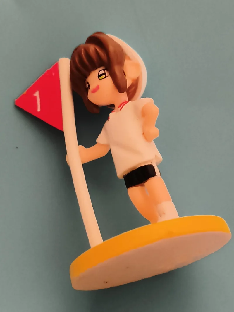 Figurine Sakura manga sportive drapeau 1 base jaune anime PVC