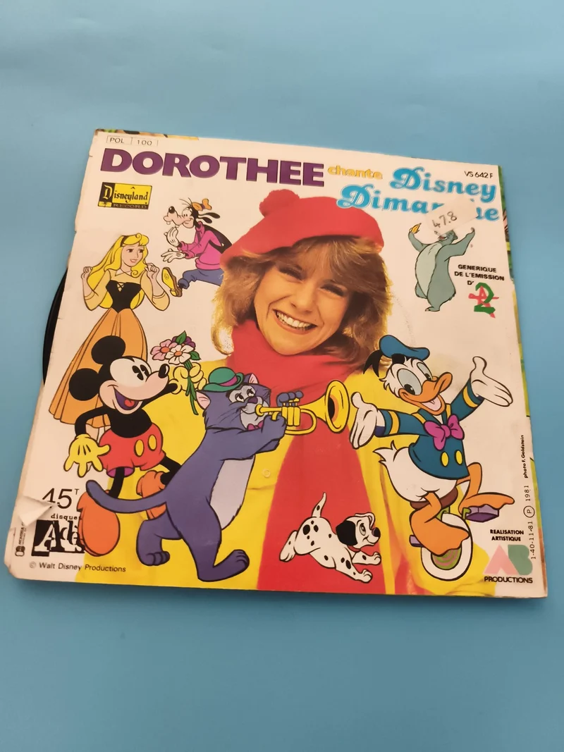 Vinyle 45T Dorothée chante Disney Dimanche Disneyland 1981 pochette illustrée