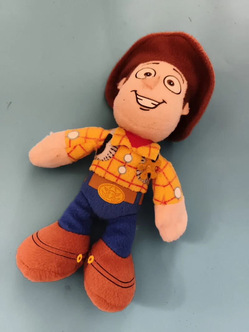 Peluche Woody Toy Story Disney, doudou cowboy jaune bleu, peluche enfant