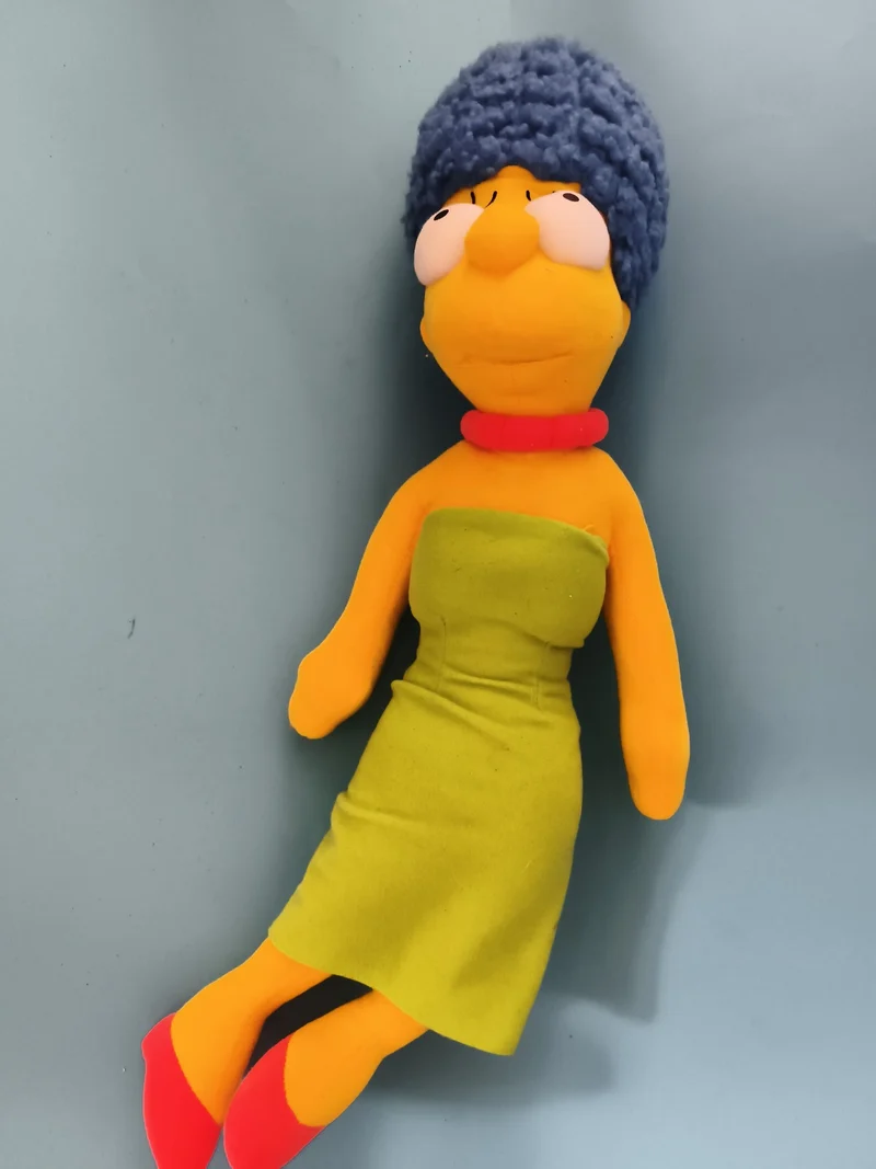 Peluche Marge Simpson The Simpsons robe verte cheveux bleus