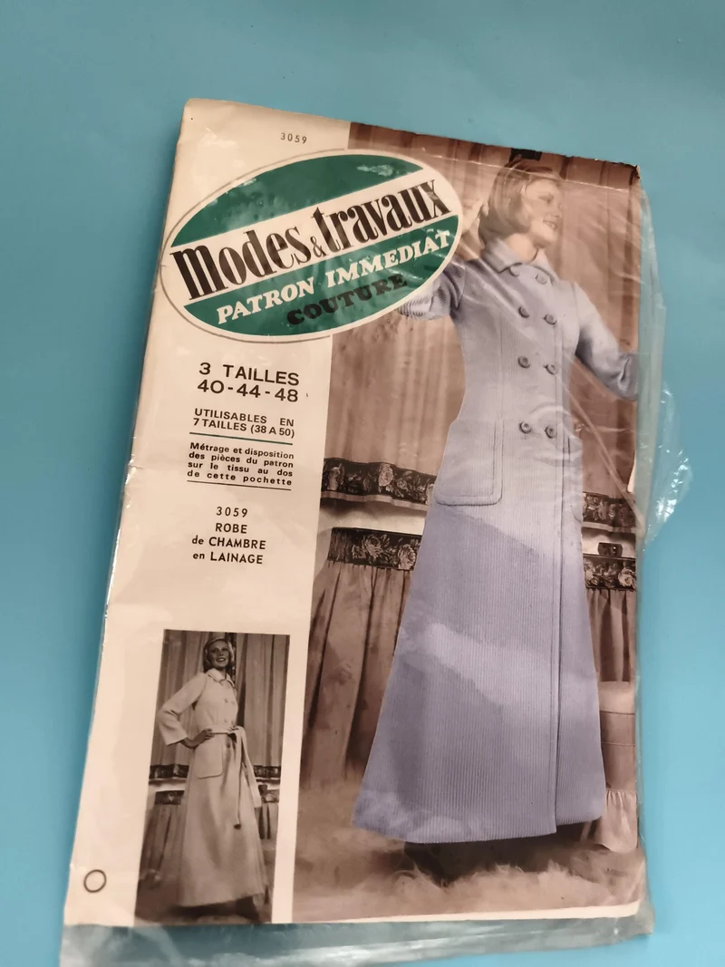 Patron couture Modes & Travaux 3059 robe de chambre lainage vintage ancien