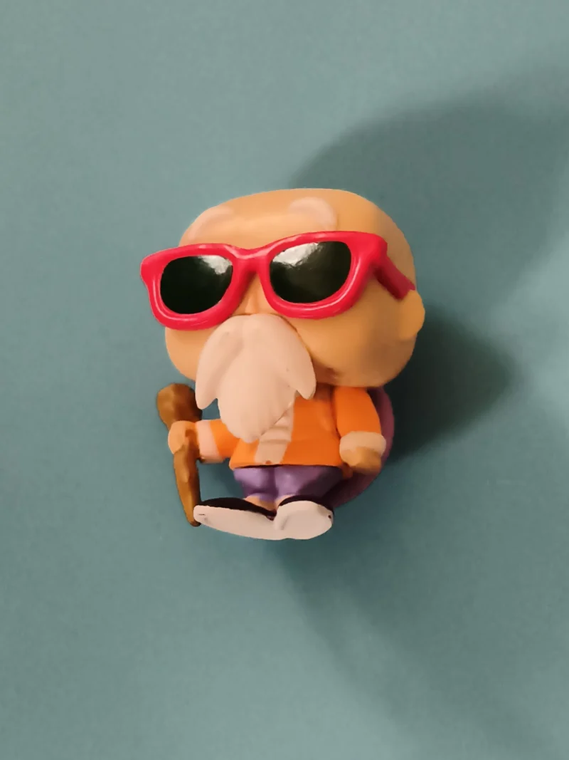 Figurine Dragon Ball Z Tortue Géniale Funko Pop style chibi lunettes rouges