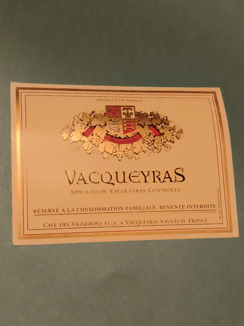 Étiquette vin Vacqueyras vintage dorée Cave des Vignerons France neuve