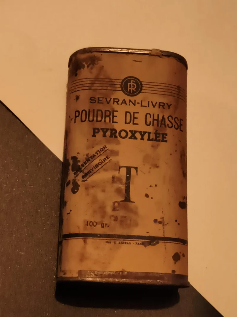 Boîte métal ancienne Sevran Livry poudre de chasse pyroxylée vintage déco