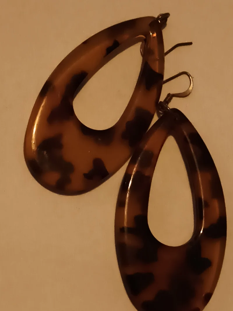 Boucles d’oreilles vintage goutte écaille marron, pendentifs rétro