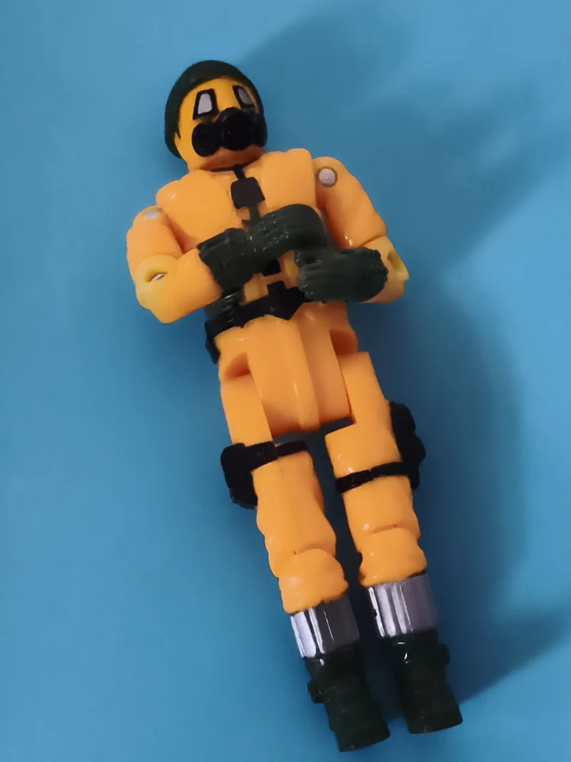 Figurine articulée GI Joe jaune casque vert masque noir Hasbro