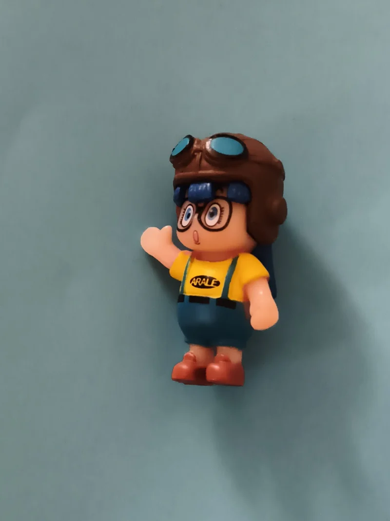 Figurine Arale Gashapon Dragon Ball Z mini personnage manga