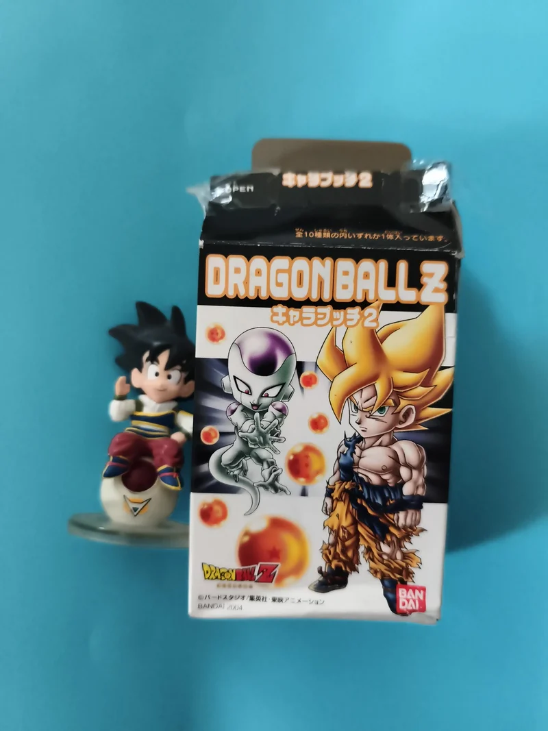 Figurine Gashapon Dragon Ball Z Bandai Goku assis capsule + boîte japonaise