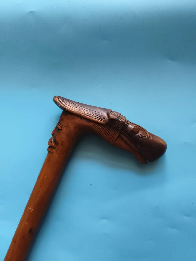 Canne ancienne sculptée tête de cheval, bâton de marche vintage, rare
