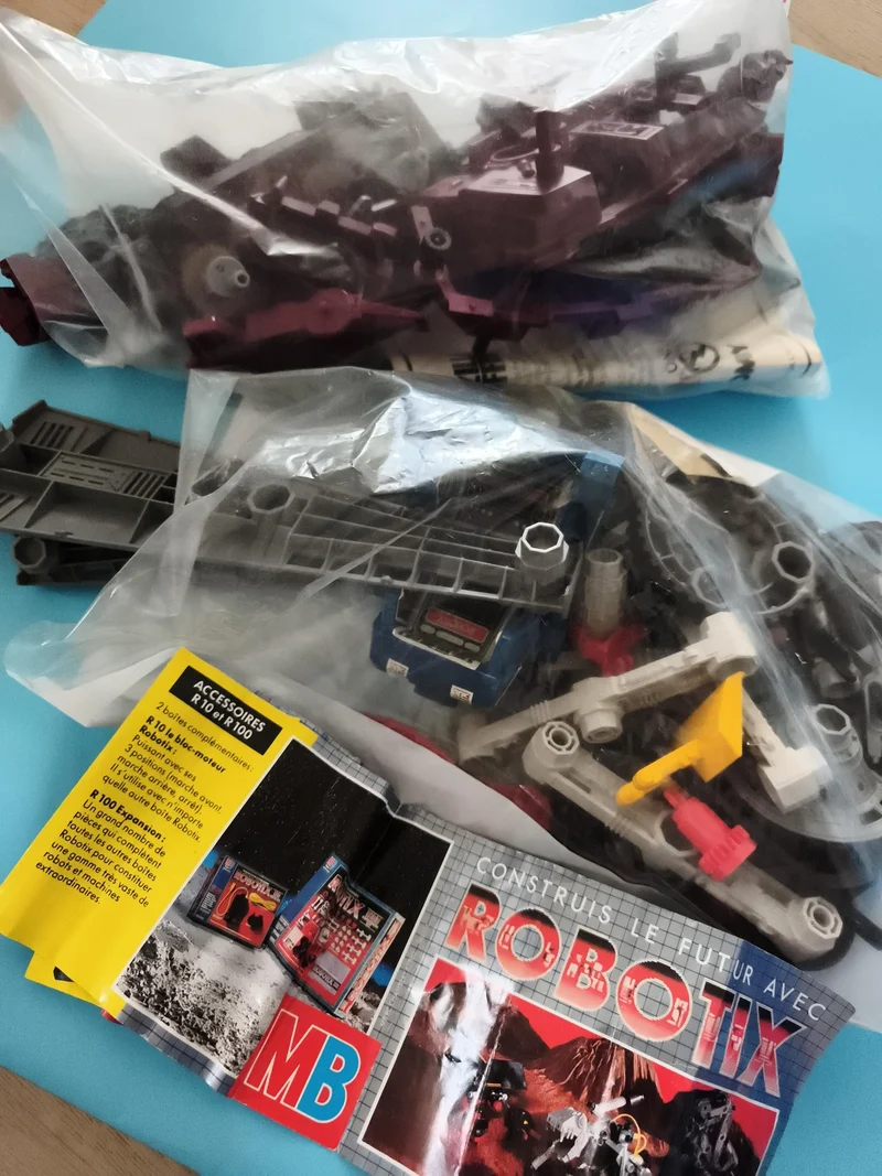 Jeu de construction Robotix MB pièces détachées accessoires notice kit robot