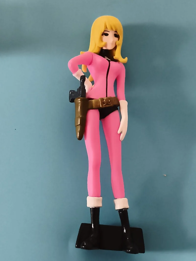 Figurine Kei Yuki Space Pirate Captain Harlock rose socle noir