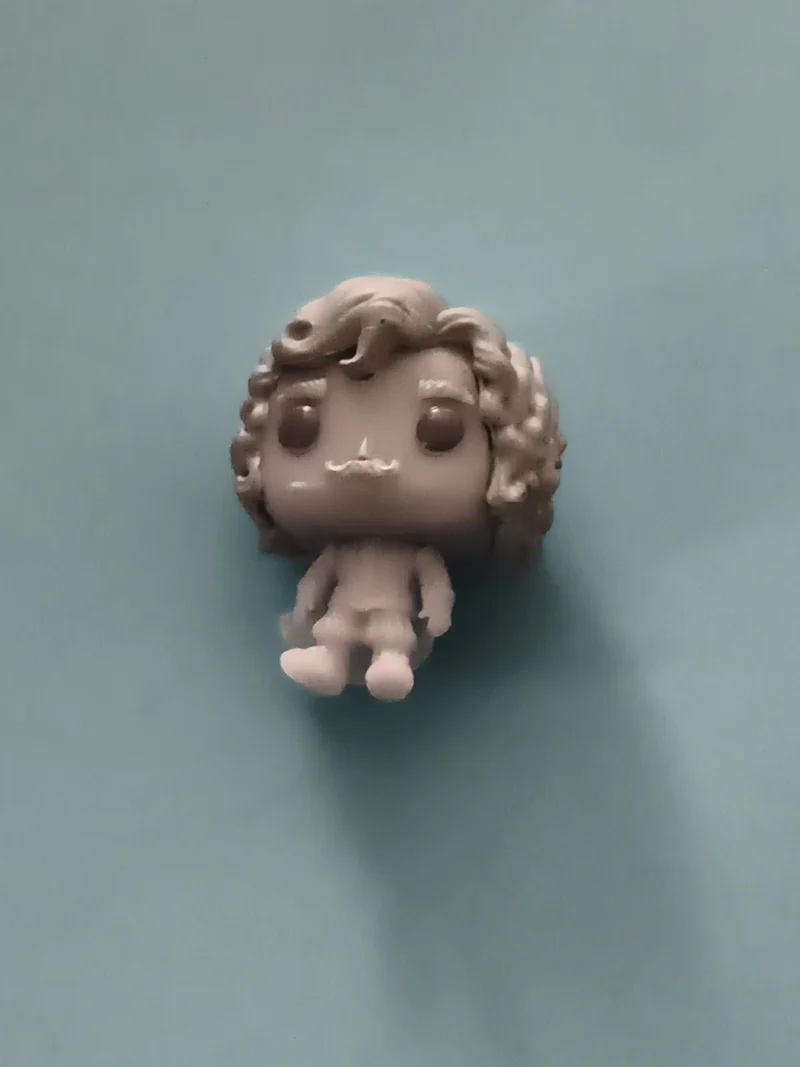 Figurine Funko Pop style chibi cheveux bouclés neutre Dragon Ball Z