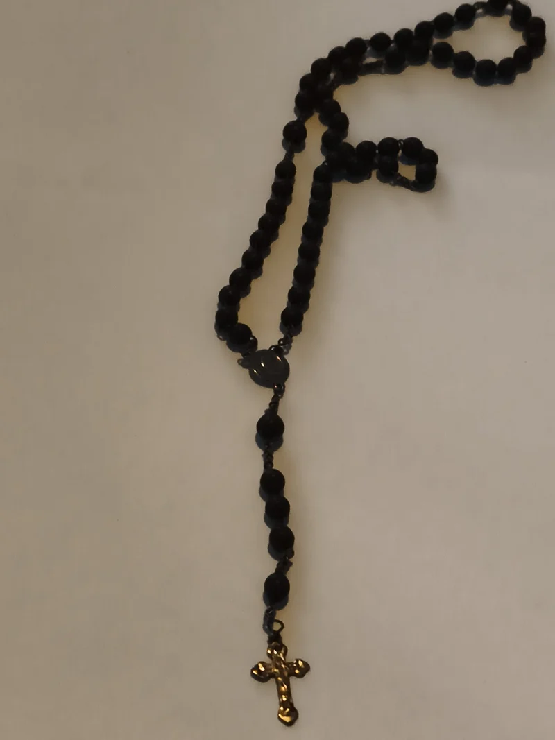 Chapelet ancien perles noires croix dorée catholique vintage rosary