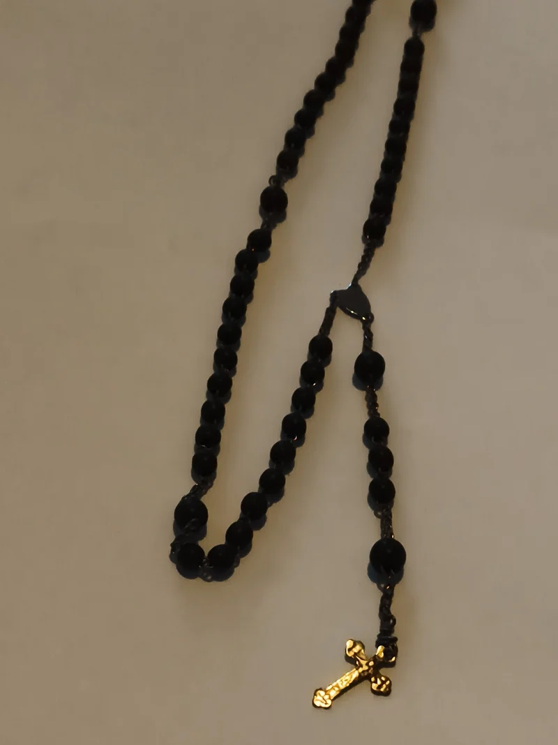 Chapelet ancien catholique perles noires croix dorée vintage religieux