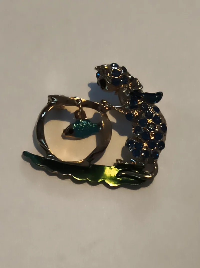 Broche vintage dragon bleu strass et poisson émaillé doré fantaisie