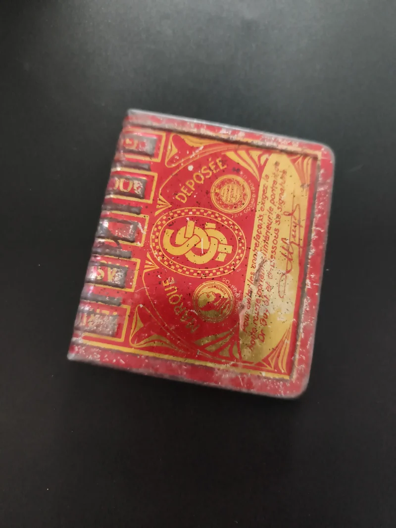 Ancienne boîte métal rouge SUCRERIE dépôt Art déco vintage déco