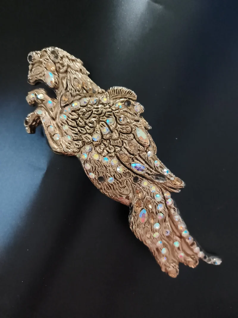 Broche vintage lion doré strass irisés, grande épingle décorative rétro