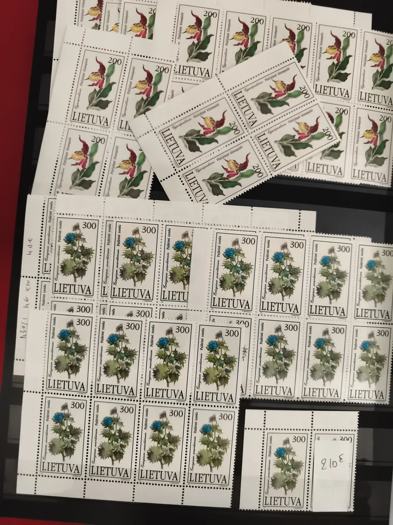 Timbres LITUANIE Lietuva neufs fleurs 200 300 botanique lot philatélie