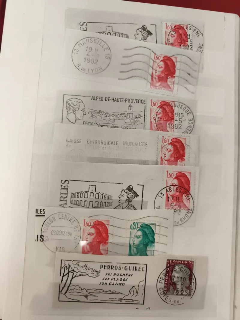 Lot oblitérations sur fragments Marianne 1982 rouges verts philatélie France
