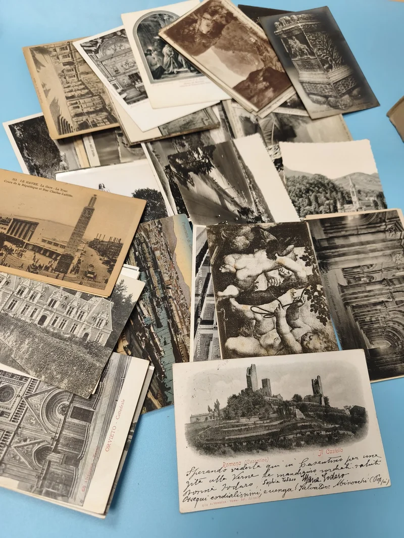 Lot cartes postales anciennes CPA ? paysages, monuments, écrits, divers pays