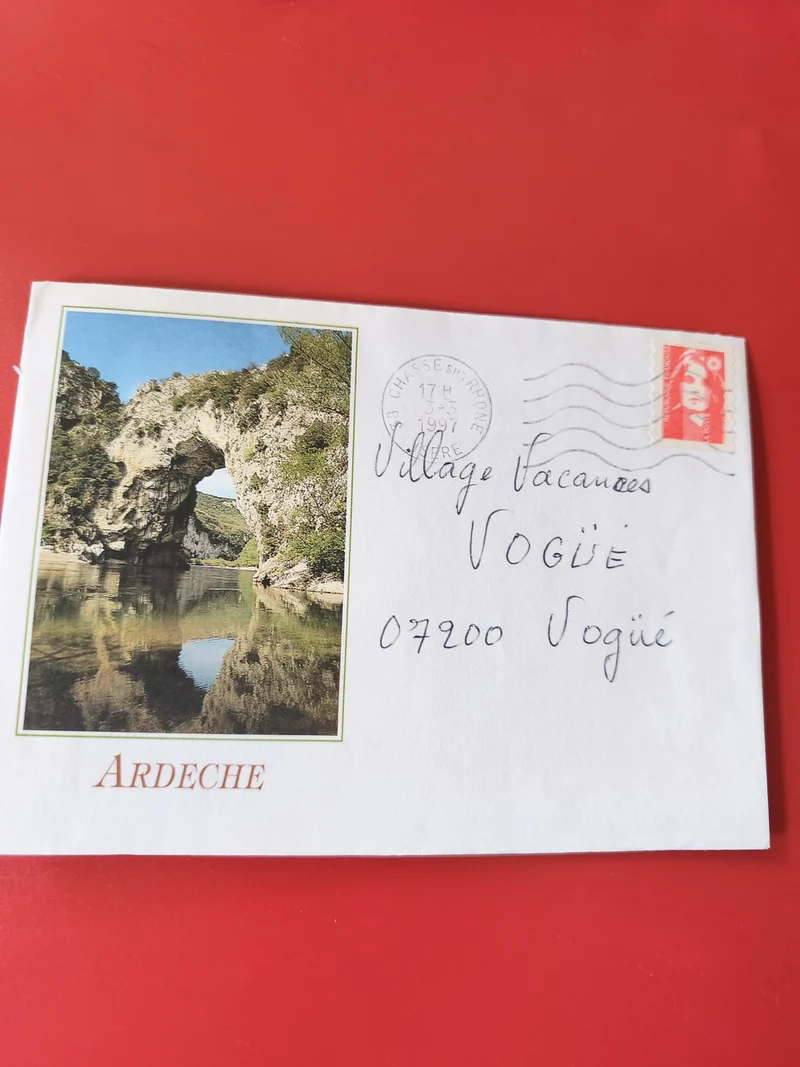 Enveloppe philatélie Ardèche timbre Marianne, cachet 1997, paysage naturel