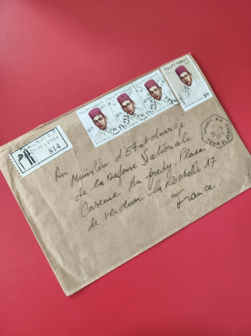 Enveloppe philatélie affranchie avec timbres visage fez manuscrit cachet