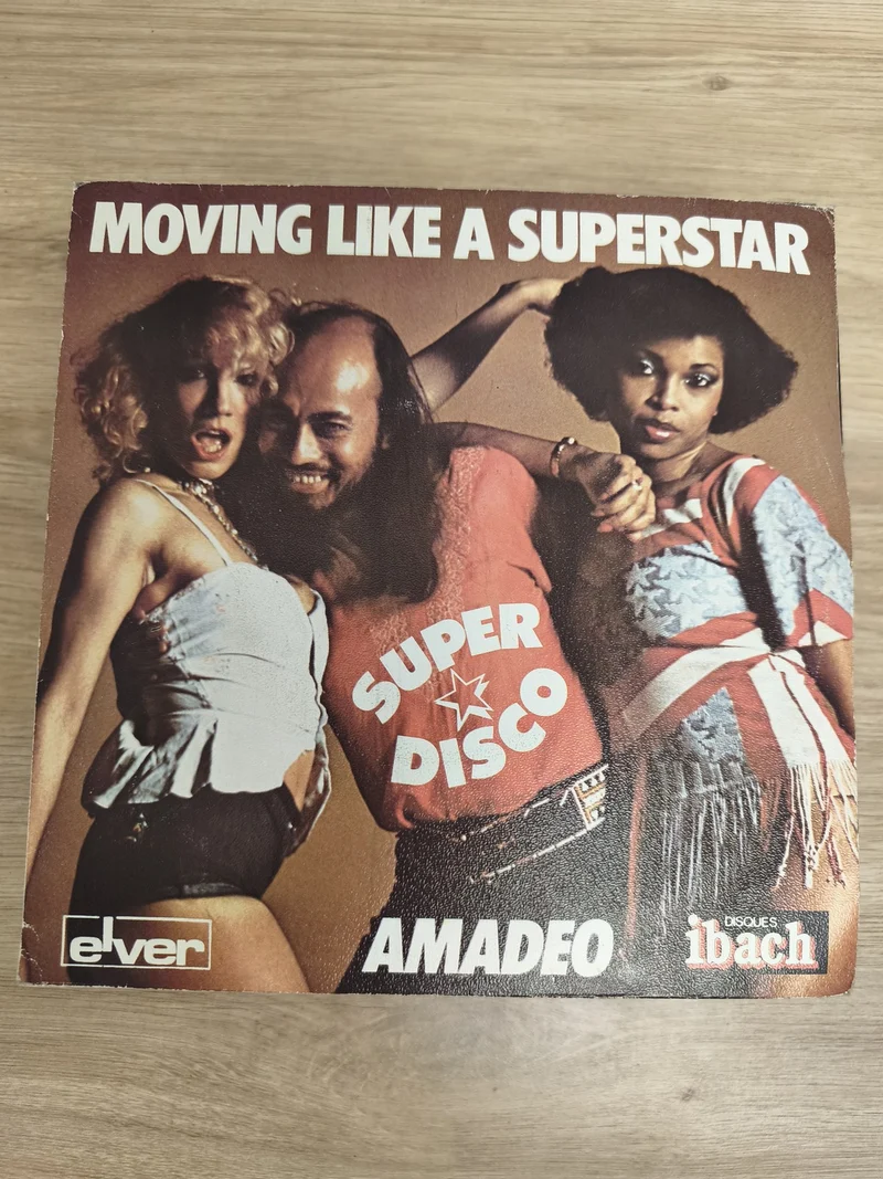 Vinyle 45T Amadeo Moving Like A Superstar Super Disco pochette couleurs (Ref 1)