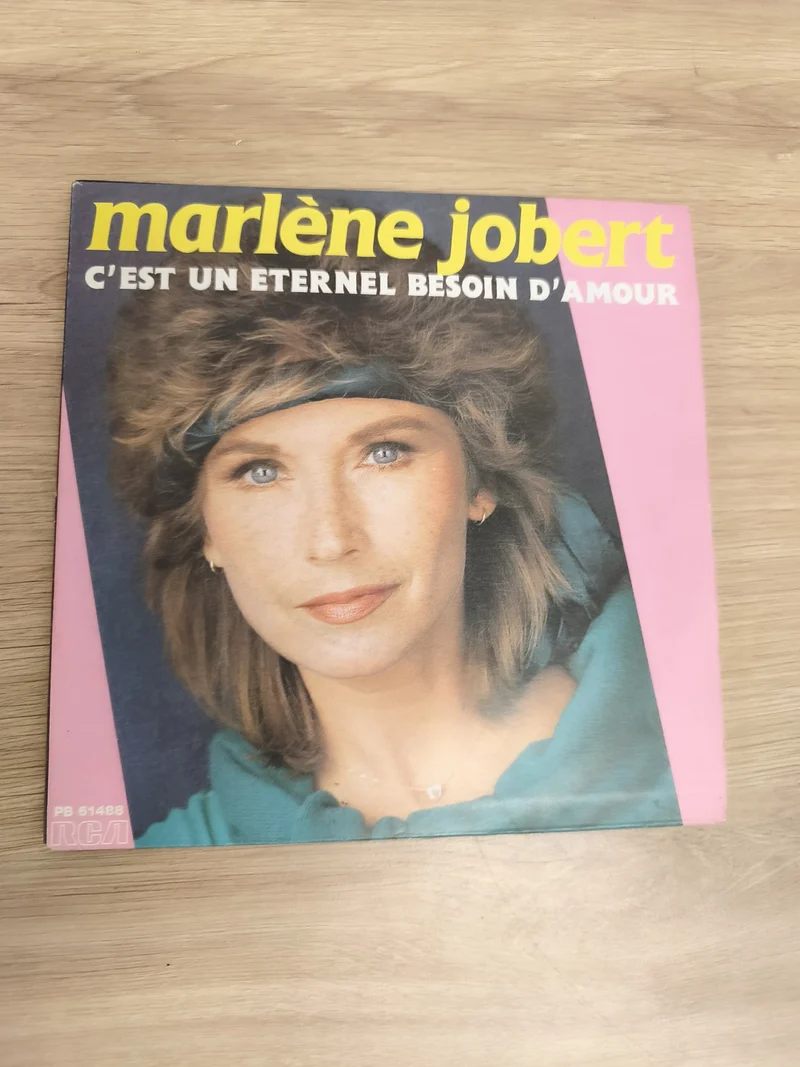 Vinyle 45T Marlène Jobert ? C'est un éternel besoin d'amour pochette rose (Ref 1