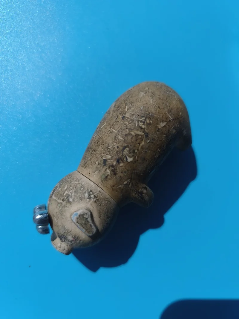 Ancien briquet publicitaire forme animal, à restaurer, objet de collection rare