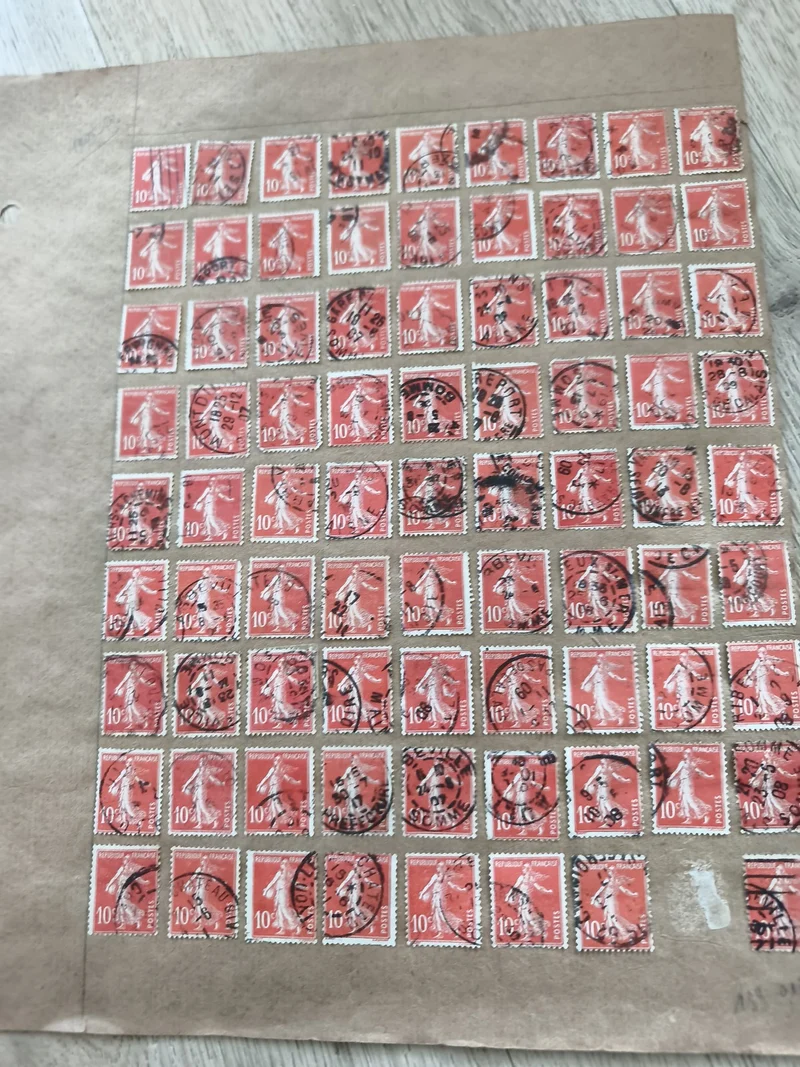 Gros lot timbres anciens Marianne 10c rouges oblitérés pour étude philatélie