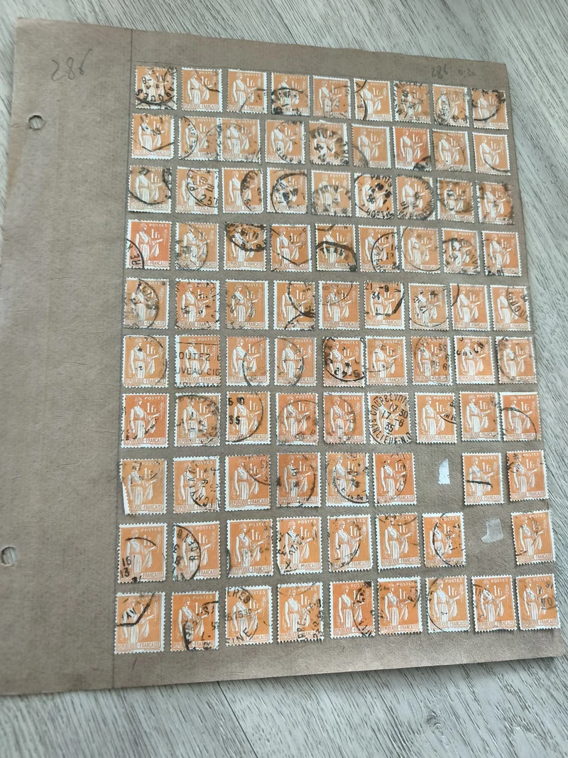 Gros lot timbres anciens Marianne 1 franc orange oblitérés sur planche étude