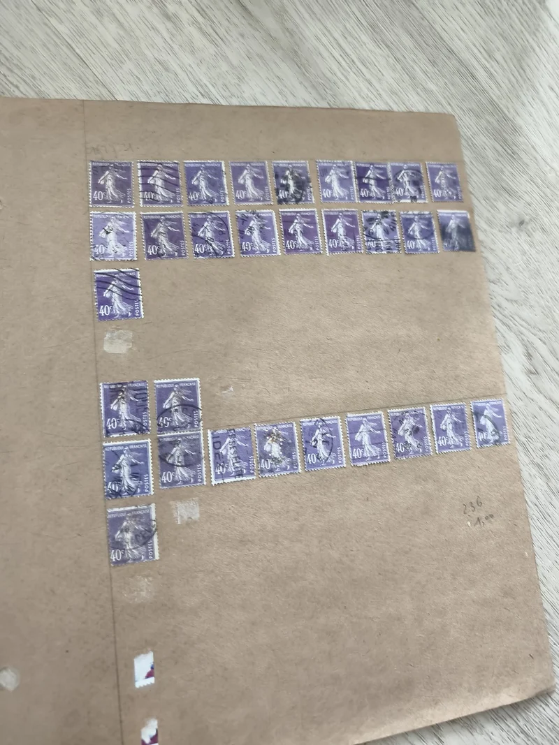 Gros lot ancien timbres Marianne 40c violet sur planche philatélie étude France